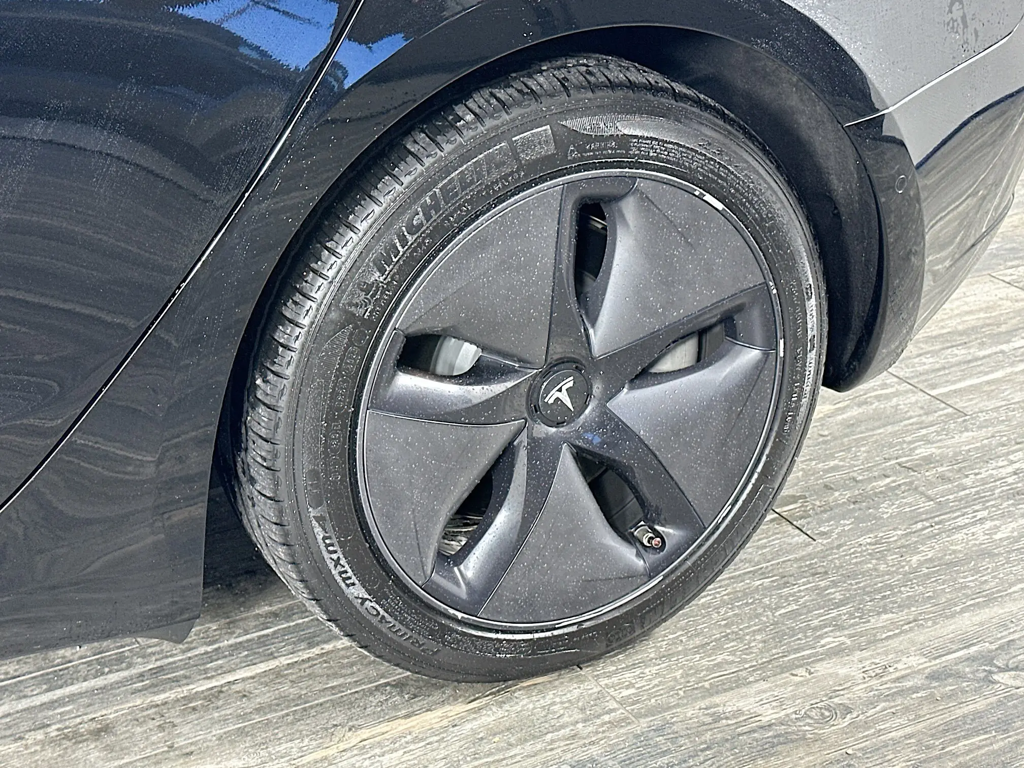 2018 Tesla Model 3 Long Range photo 9