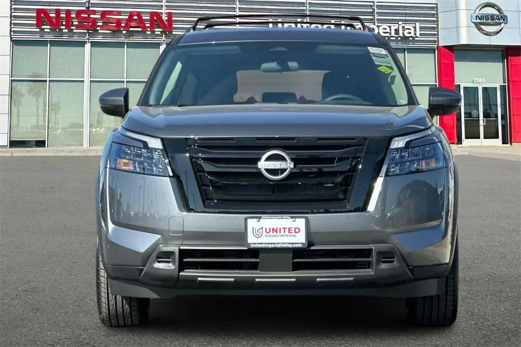 2025 Nissan Pathfinder SV photo 8