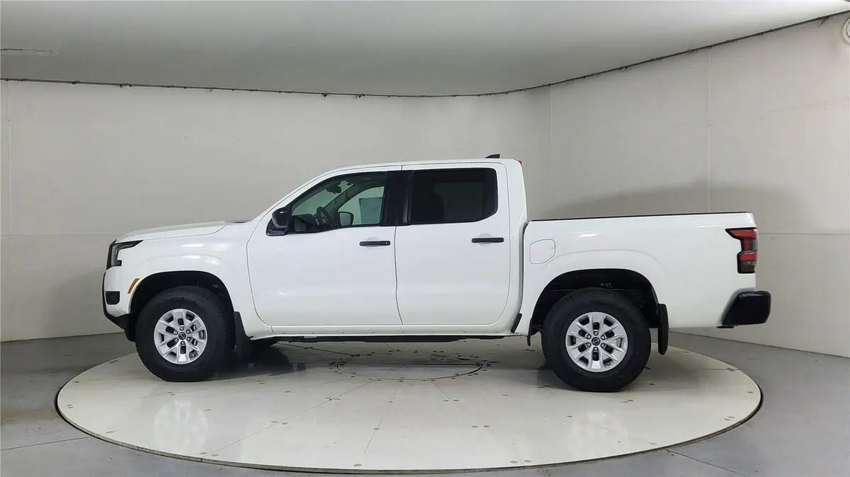 2026 Nissan Frontier S photo 4