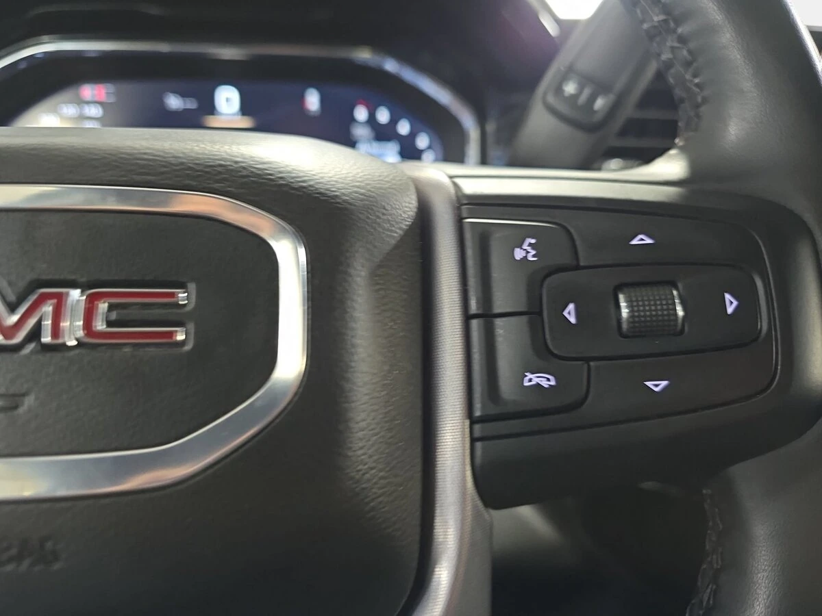 2024 GMC Sierra 1500 SLT - Photo 18