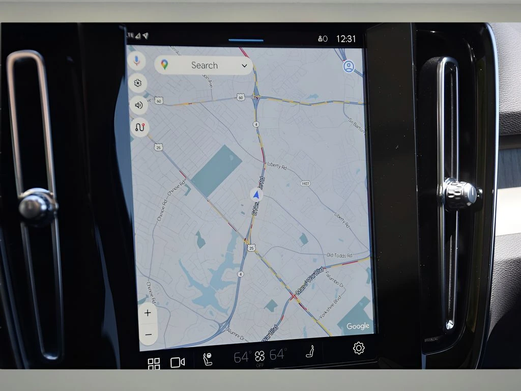 2025 Volvo - image 18