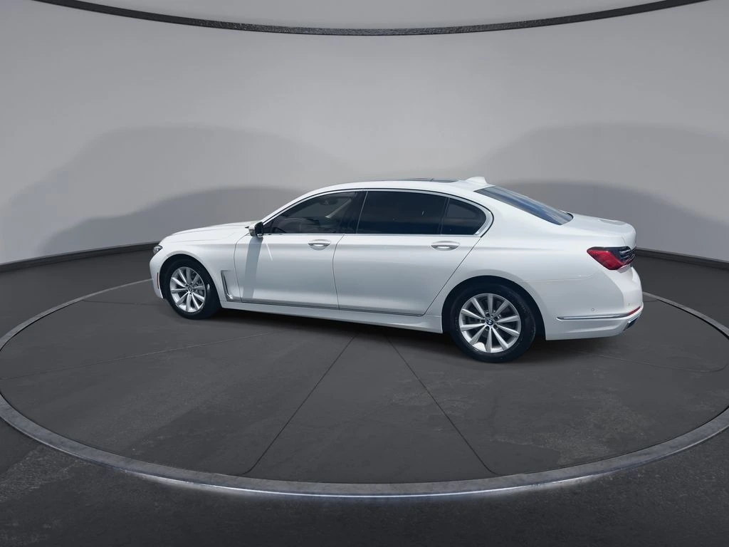 2022 BMW 7 Series 740i - Photo 7