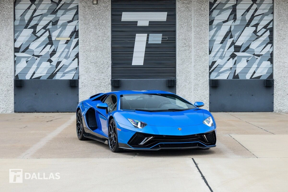 2022 Lamborghini Aventador Ultimae Coupe's photo