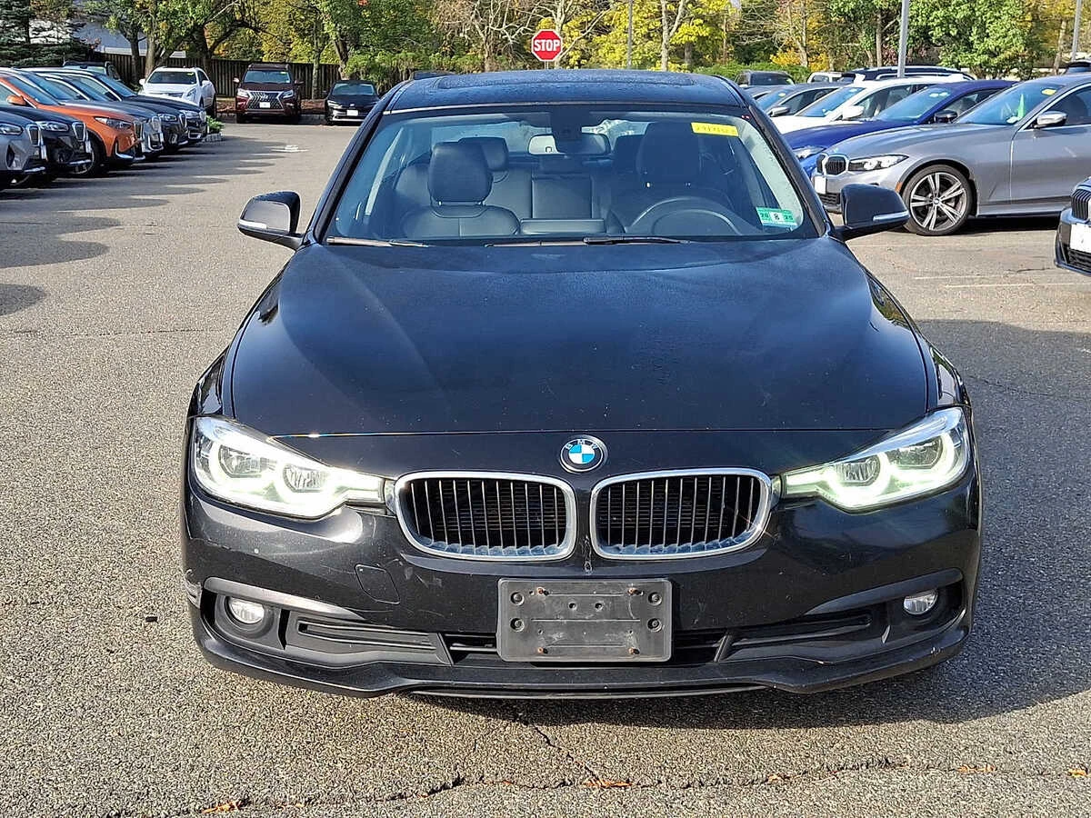 Used 2018 BMW 3 Series 320i with VIN WBA8A3C52JA489535 for sale in Roxbury Township, NJ