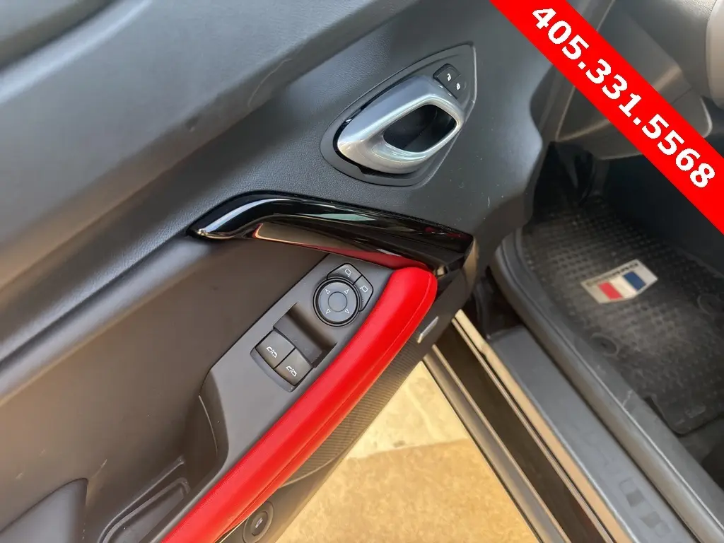 2022 Chevrolet Camaro 1LT photo 13