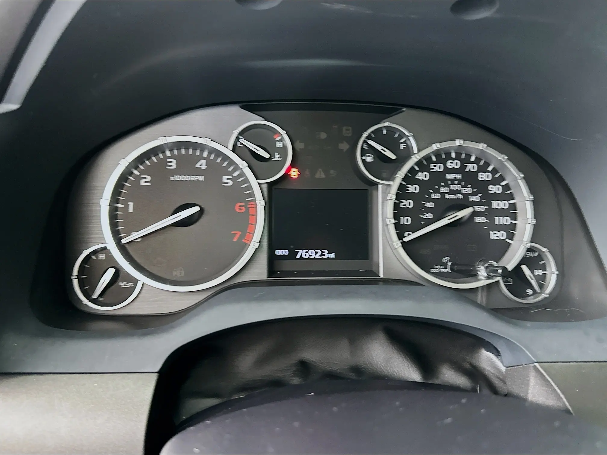 2017 Toyota Tundra SR5 CrewMax photo 21