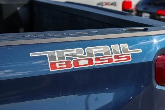 2020 Chevrolet Silverado 1500 LT Trail Boss photo 7