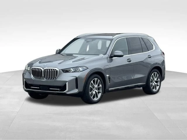 2026 BMW X5 xDrive50e's photo