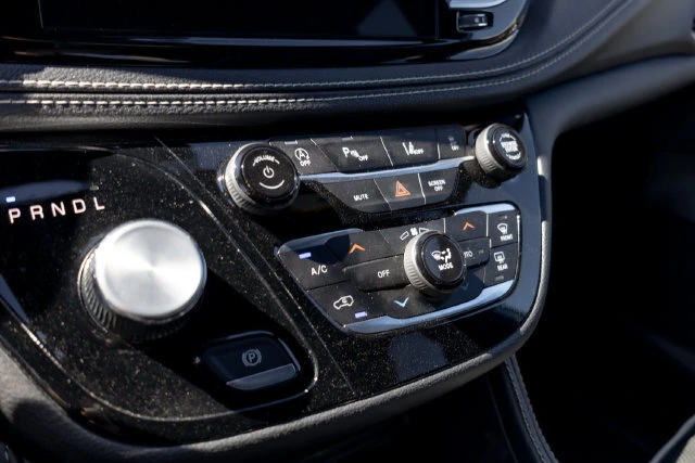 2026 Chrysler Pacifica Limited - Photo 20
