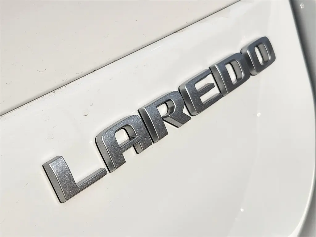 2025 Jeep Grand Cherokee Laredo X photo 7