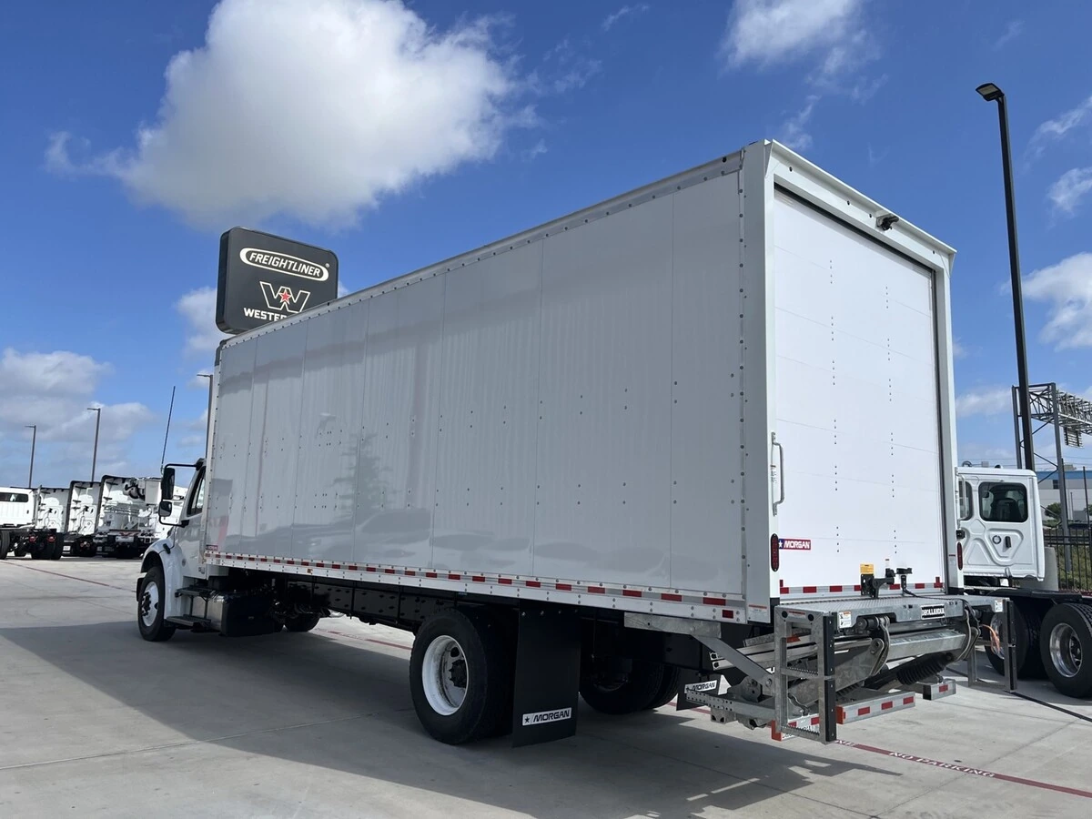 2027 Freightliner M2 106 — photo 8