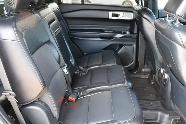 2020 Ford Explorer Limited photo 19