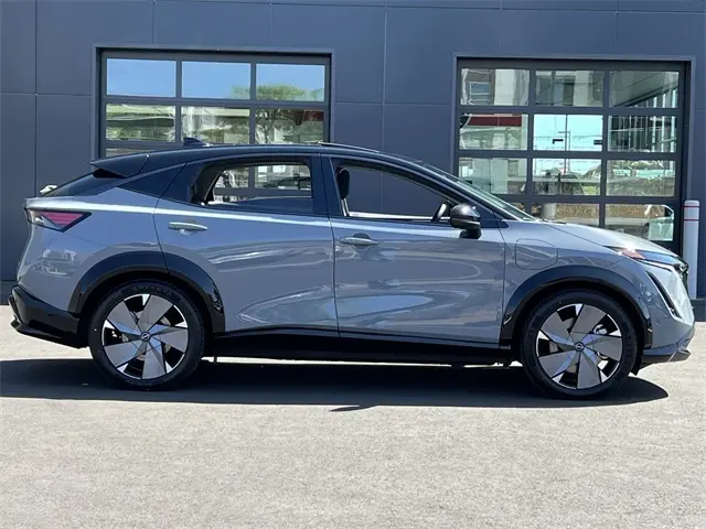 2023 Nissan ARIYA Platinum e-4ORCE photo 7