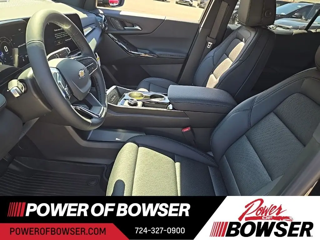 2026 Chevrolet Equinox LT photo 4