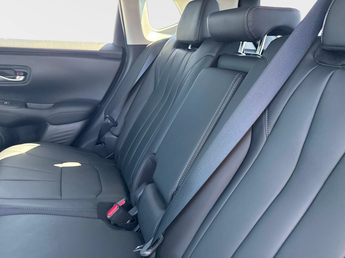 2025 Acura ADX Base - Photo 12