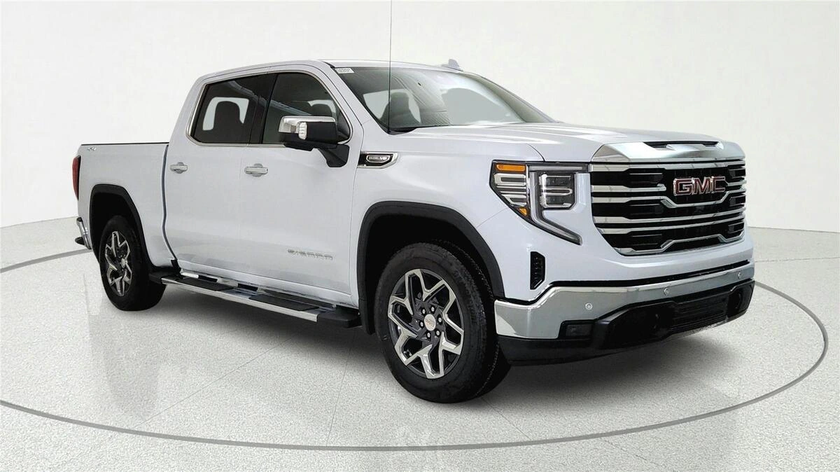 2026 GMC Sierra 4WD Crew Cab Short Box SLT's photo