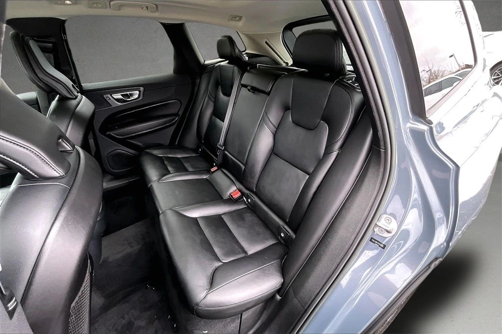 2023 Volvo - image 22