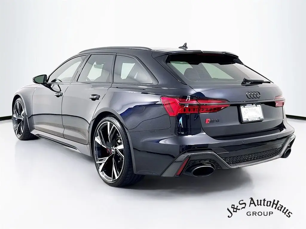 2022 Audi RS 6 Avant Base photo 5
