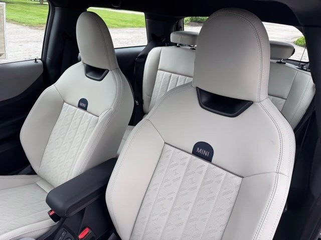 2026 MINI Hardtop 2 Door S - Photo 18
