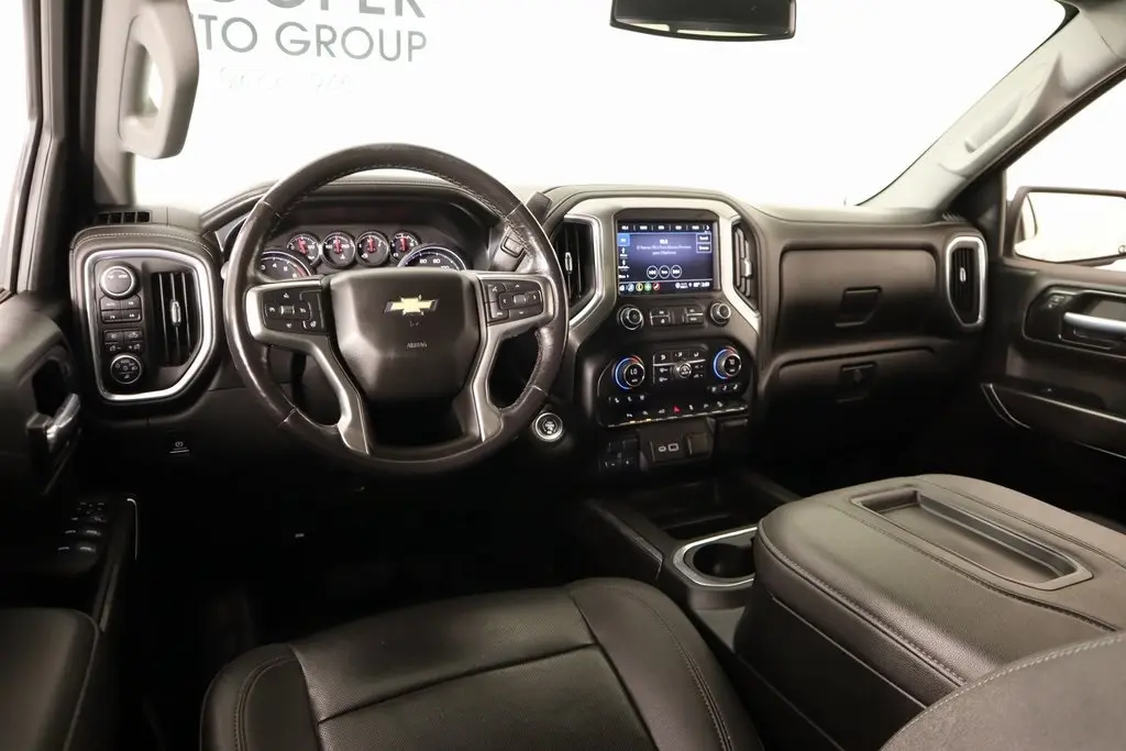 2021 Chevrolet Silverado 1500 LTZ photo 2