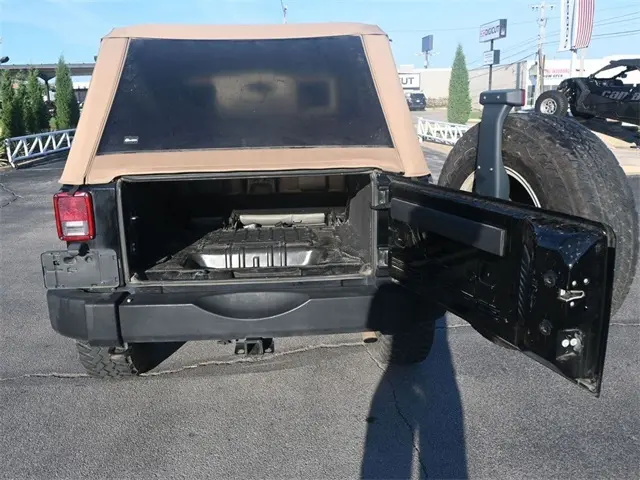 2010 Jeep Wrangler Unlimited X photo 7