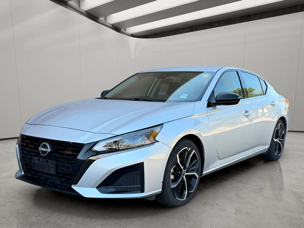 2023 Nissan Altima SR