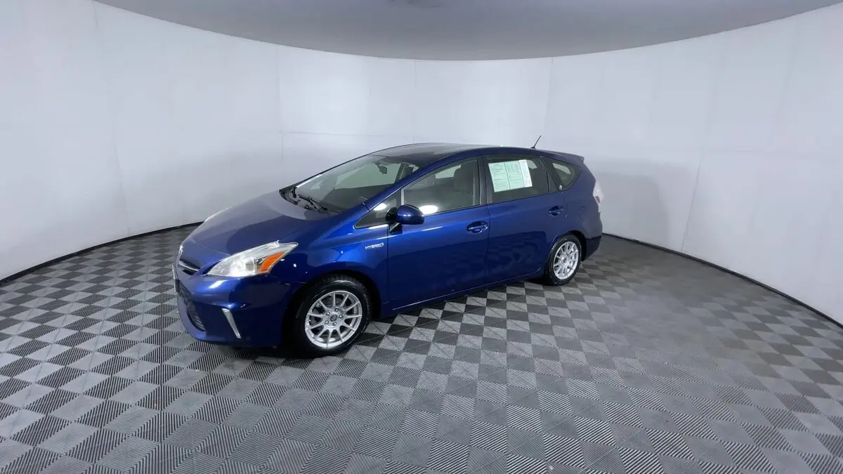 2012 Toyota Prius V Three photo 4
