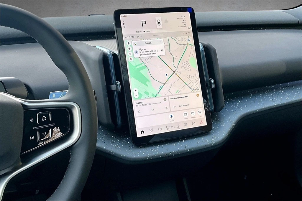 2025 Volvo - image 6