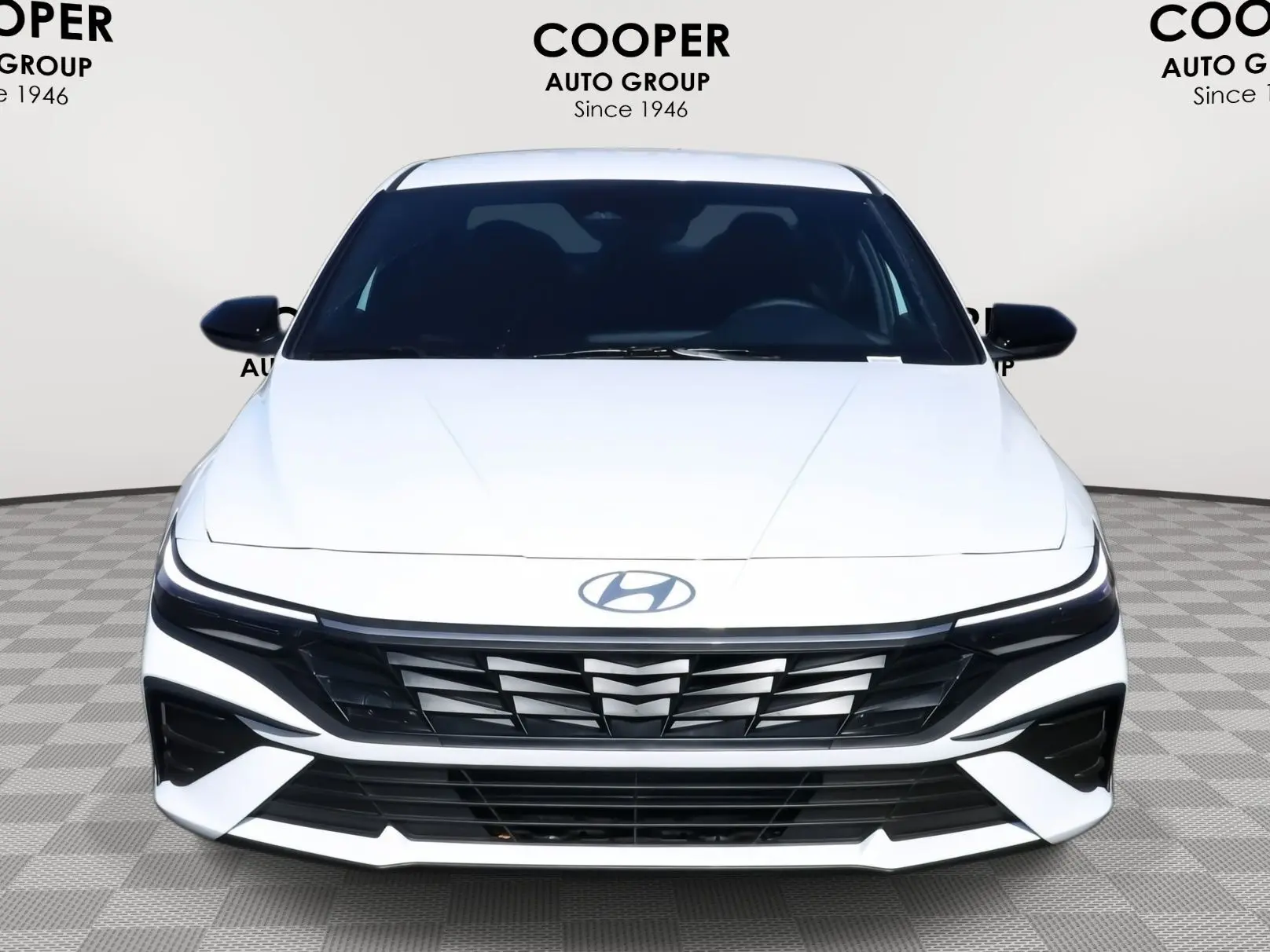 2026 Hyundai Elantra SEL Sport photo 2