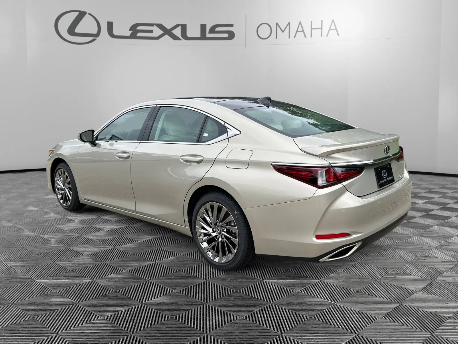 2025 Lexus ES 350 Ultra Luxury photo 3