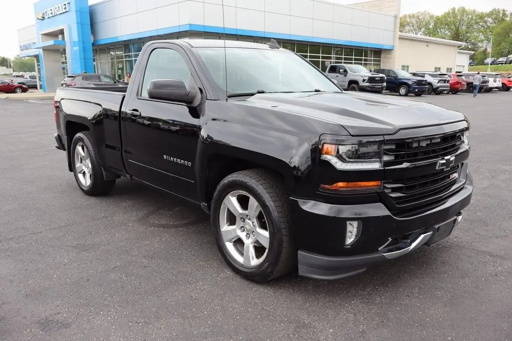 Used 2016 Chevrolet Silverado 1500 LT Z71 with VIN 1GCNKREC8GZ346441 for sale in Atwater, OH