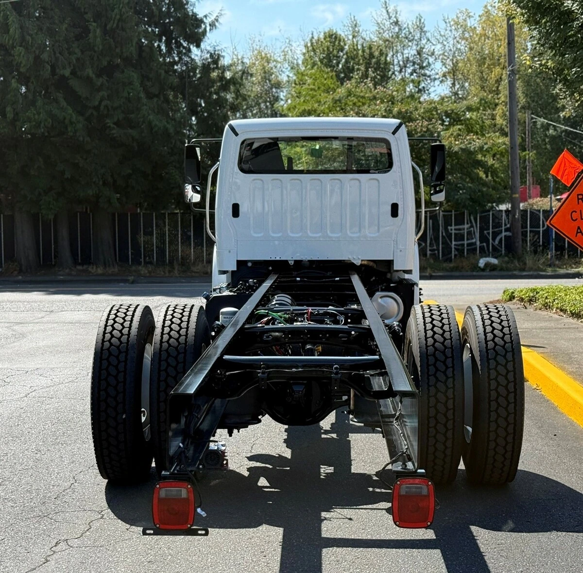 2027 Freightliner M2 106 — photo 5