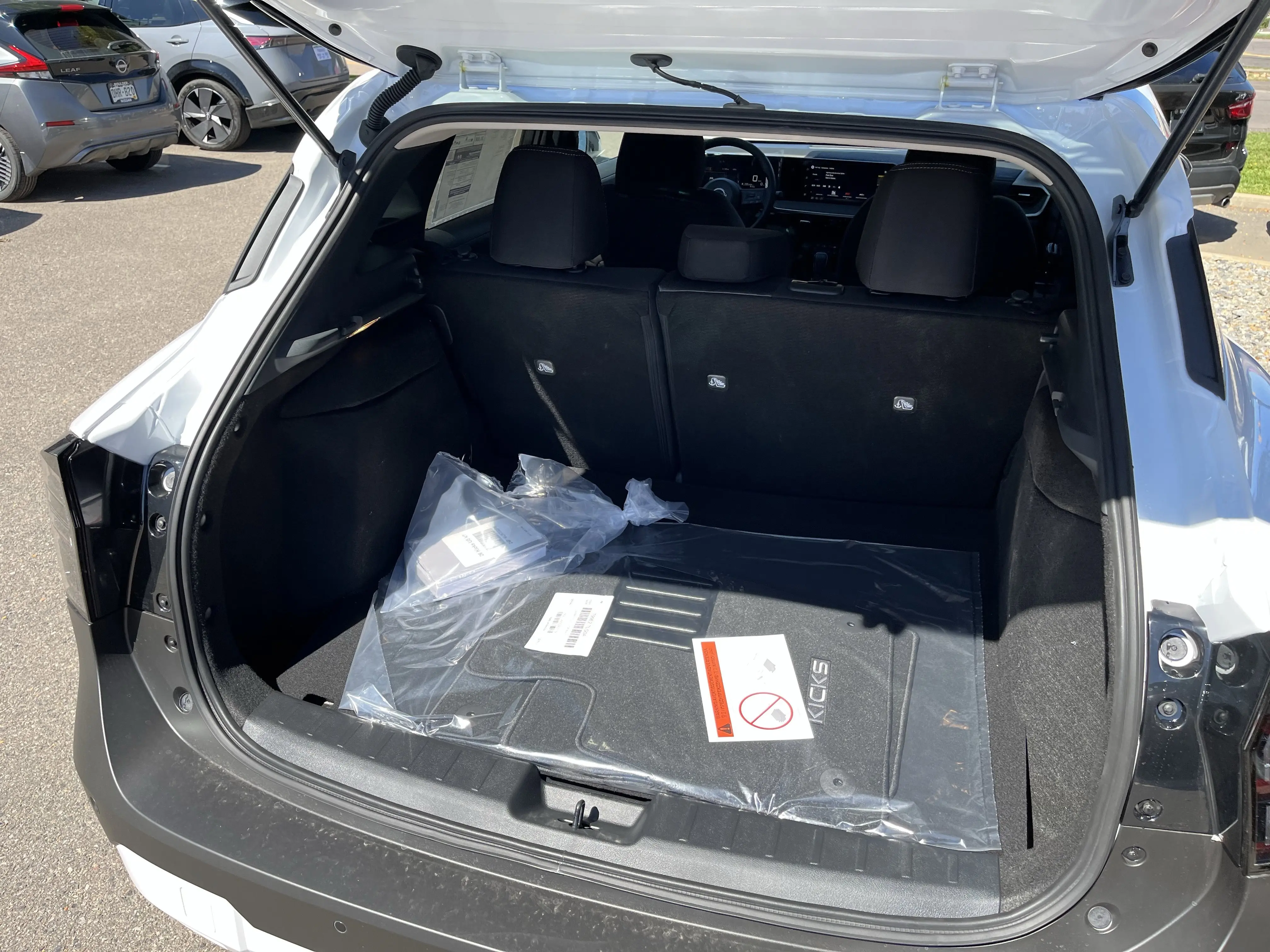 2026 Nissan Kicks SV photo 21