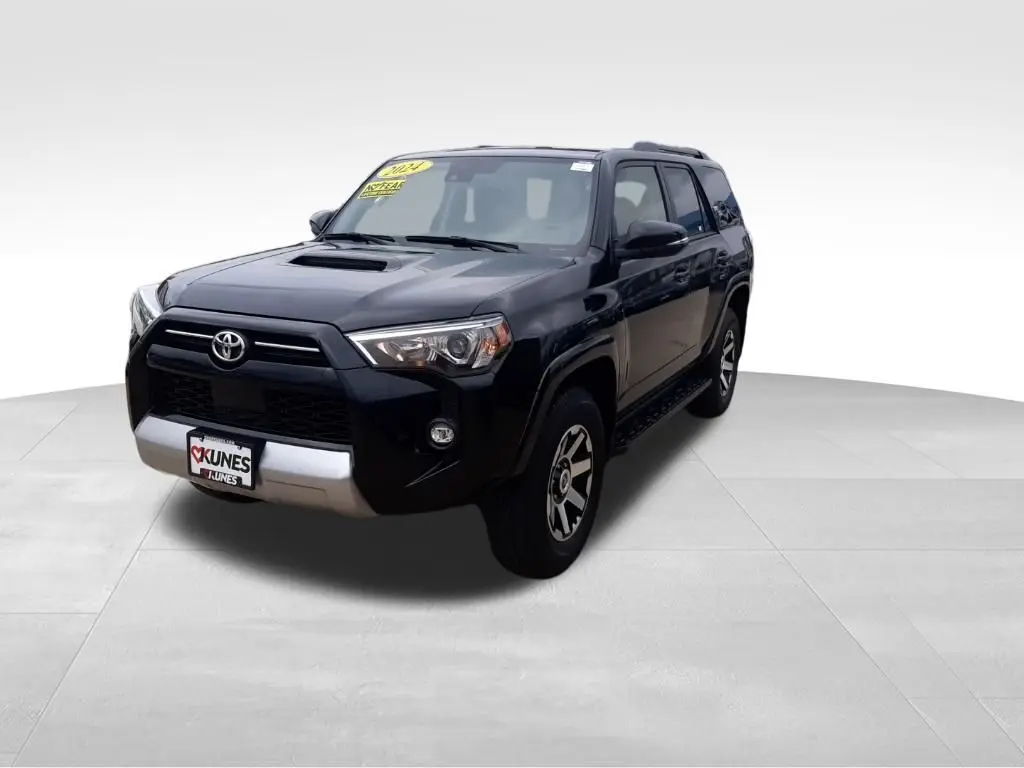 2024 Toyota 4Runner TRD Off-Road Premium photo 3