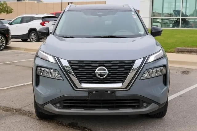 2021 Nissan Rogue SL photo 2