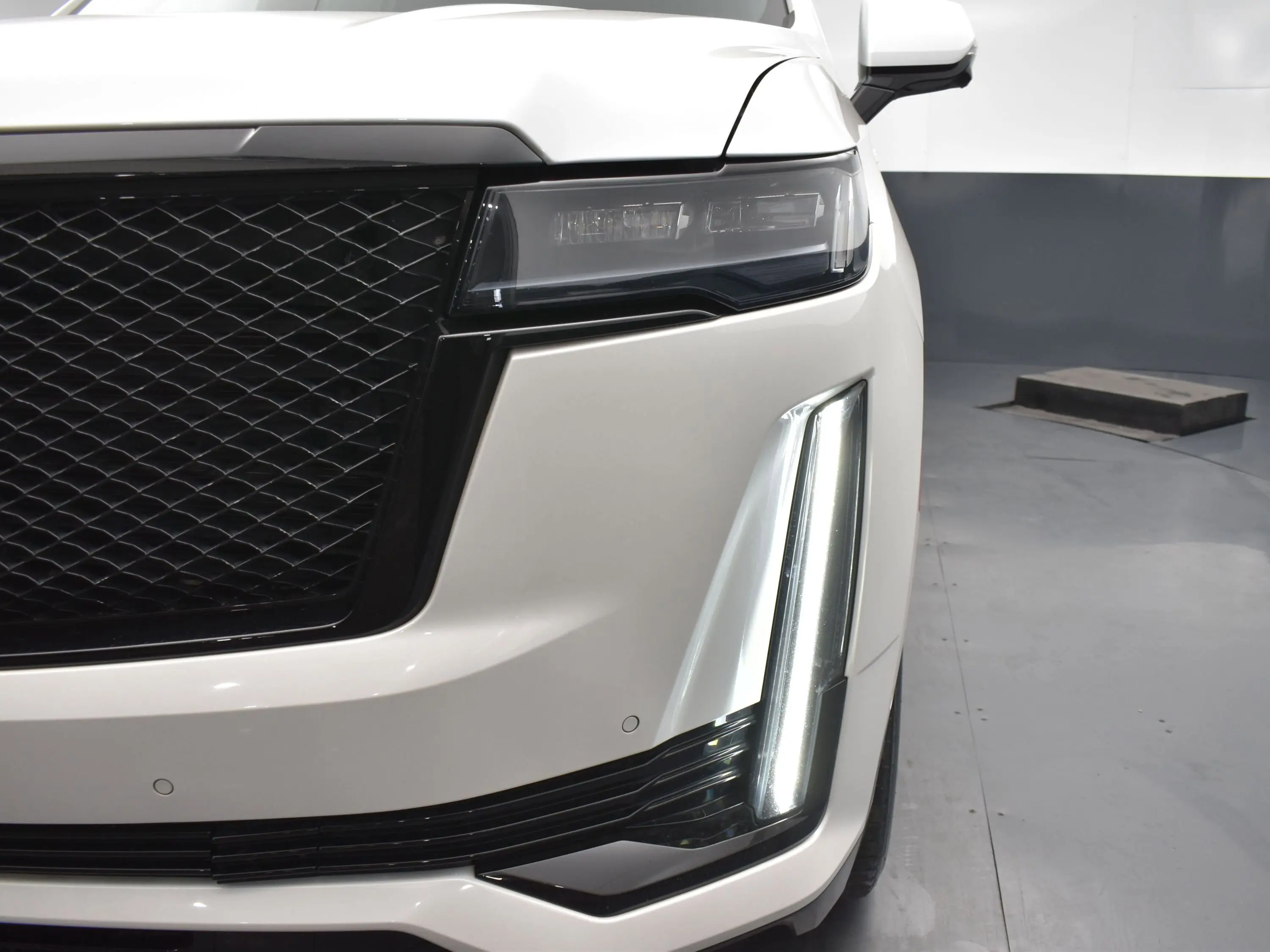 2021 Cadillac Escalade ESV Sport photo 2