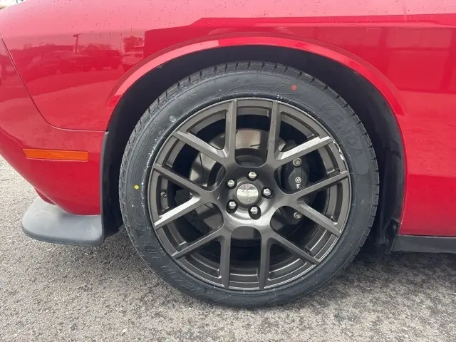 2016 Dodge Challenger R/T Scat Pack photo 4