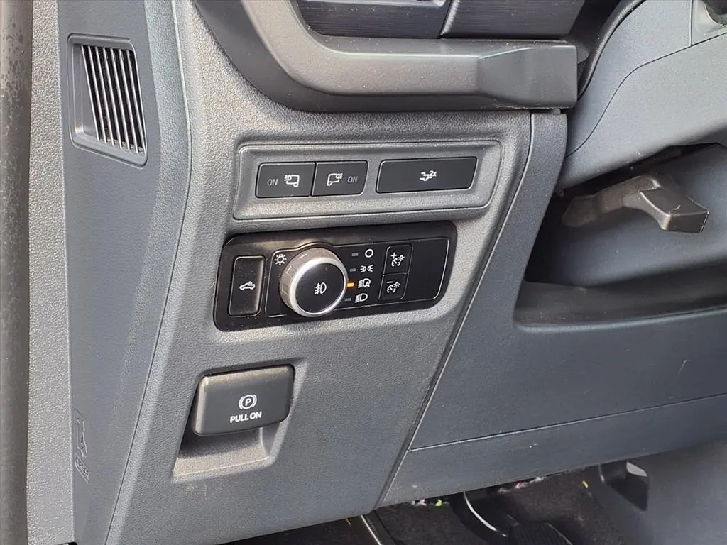 2024 Ford F-150 XLT photo 24