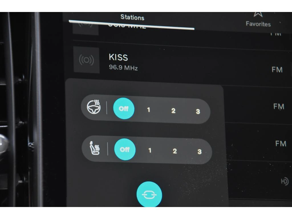 2026 Volvo - image 23