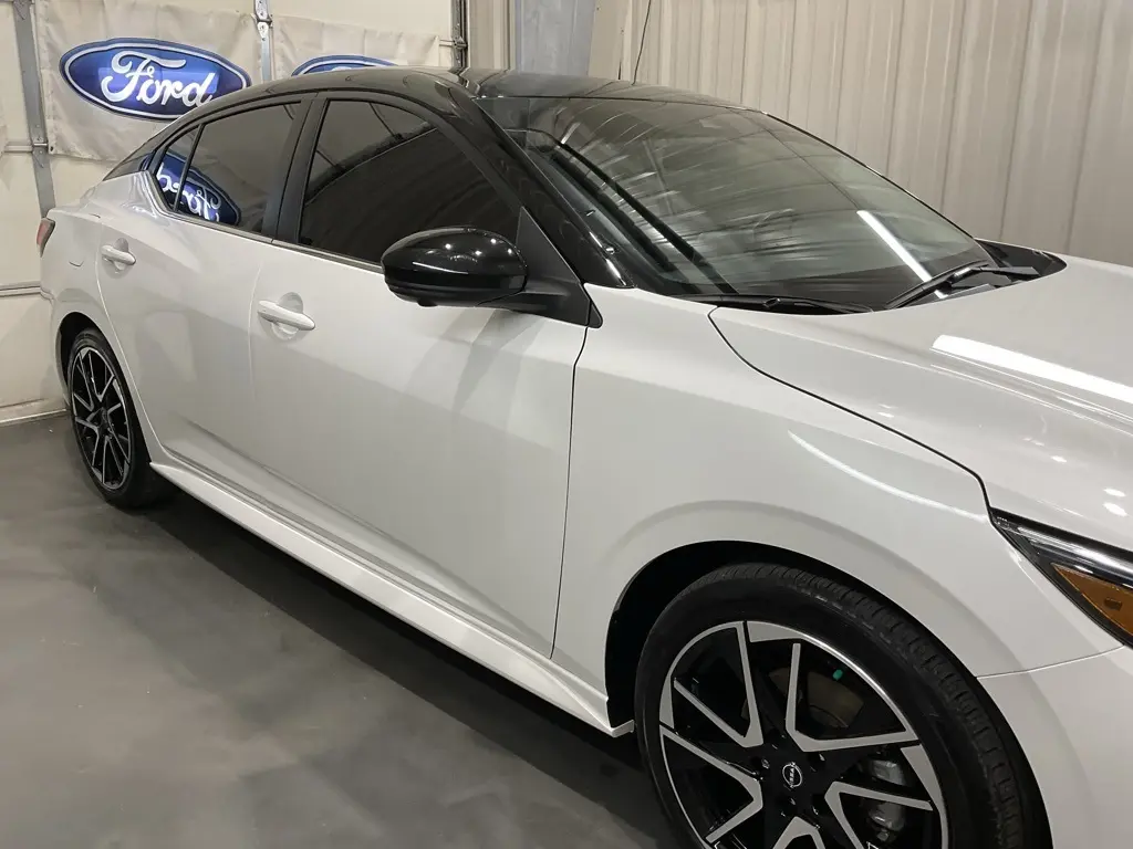 2024 Nissan Sentra SR photo 4
