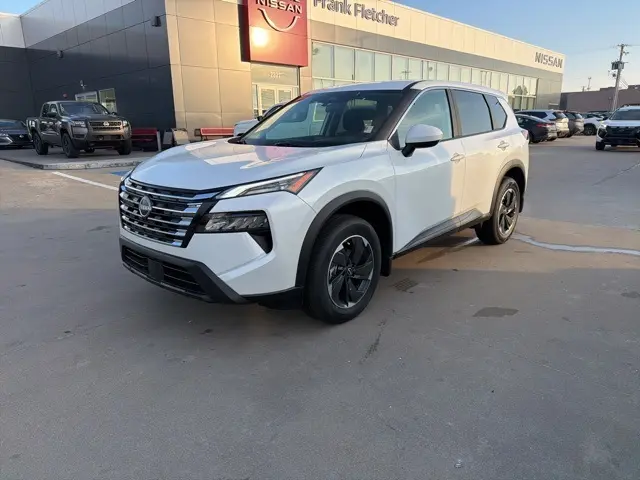 2026 Nissan Rogue SV's photo