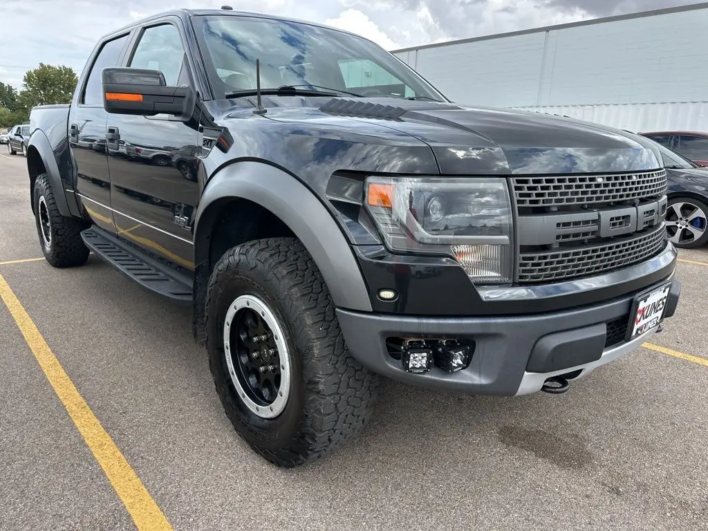 2013 Ford F-150 SVT Raptor photo 2