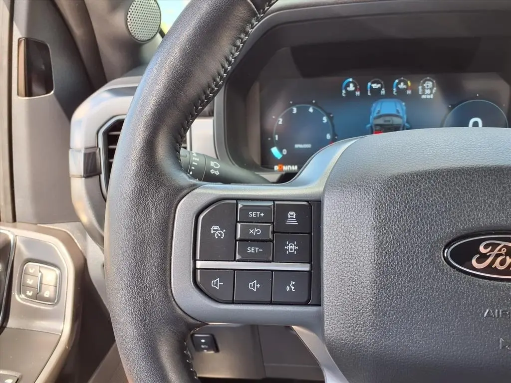 2024 Ford F-150 Lariat photo 30