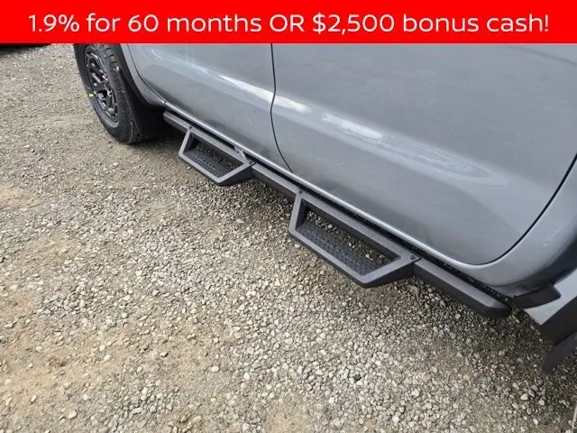 2026 Nissan Frontier PRO-4X photo 4