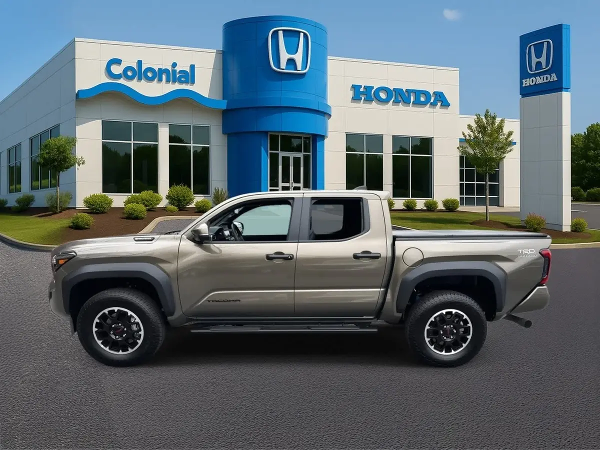 2025 Toyota Tacoma TRD photo 3