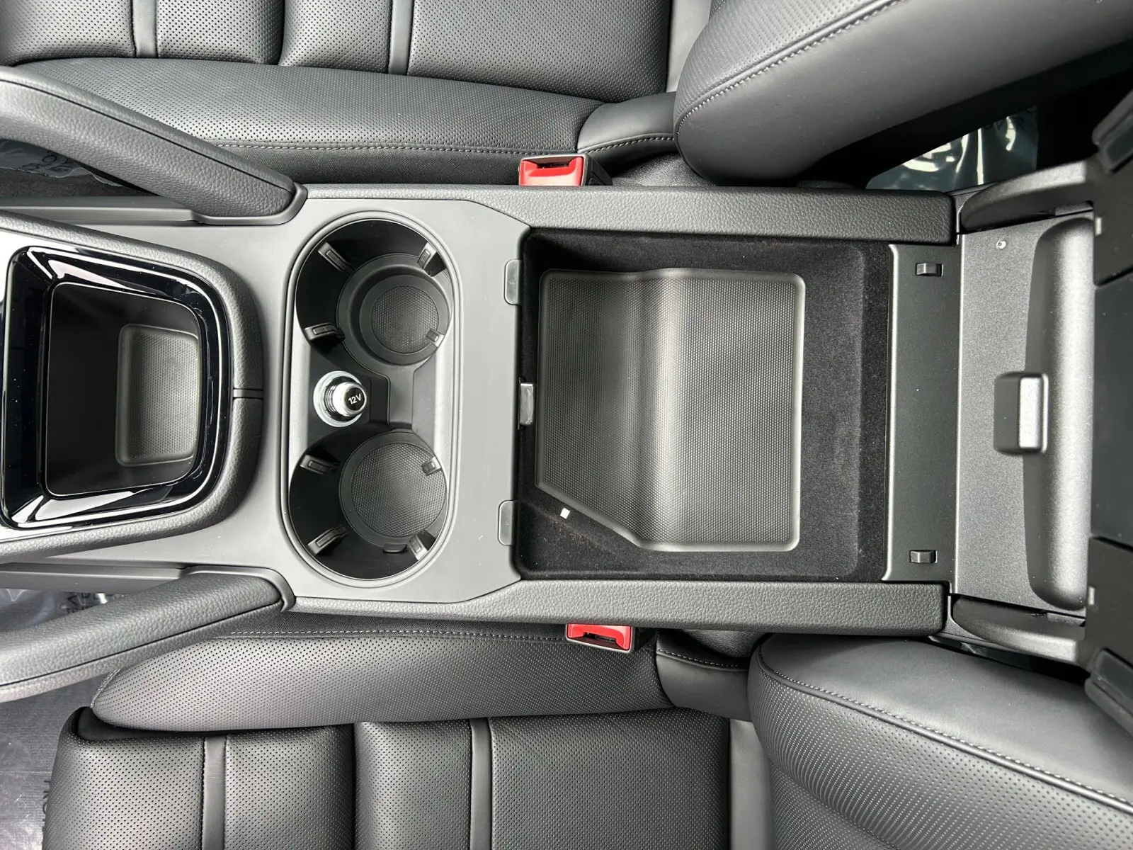 2025 Porsche Cayenne Coupe Base photo 23