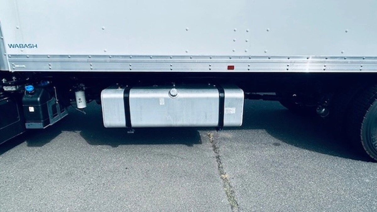 2025 Isuzu FVR - image 7