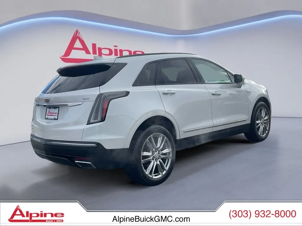2023 Cadillac XT5 Sport photo 4