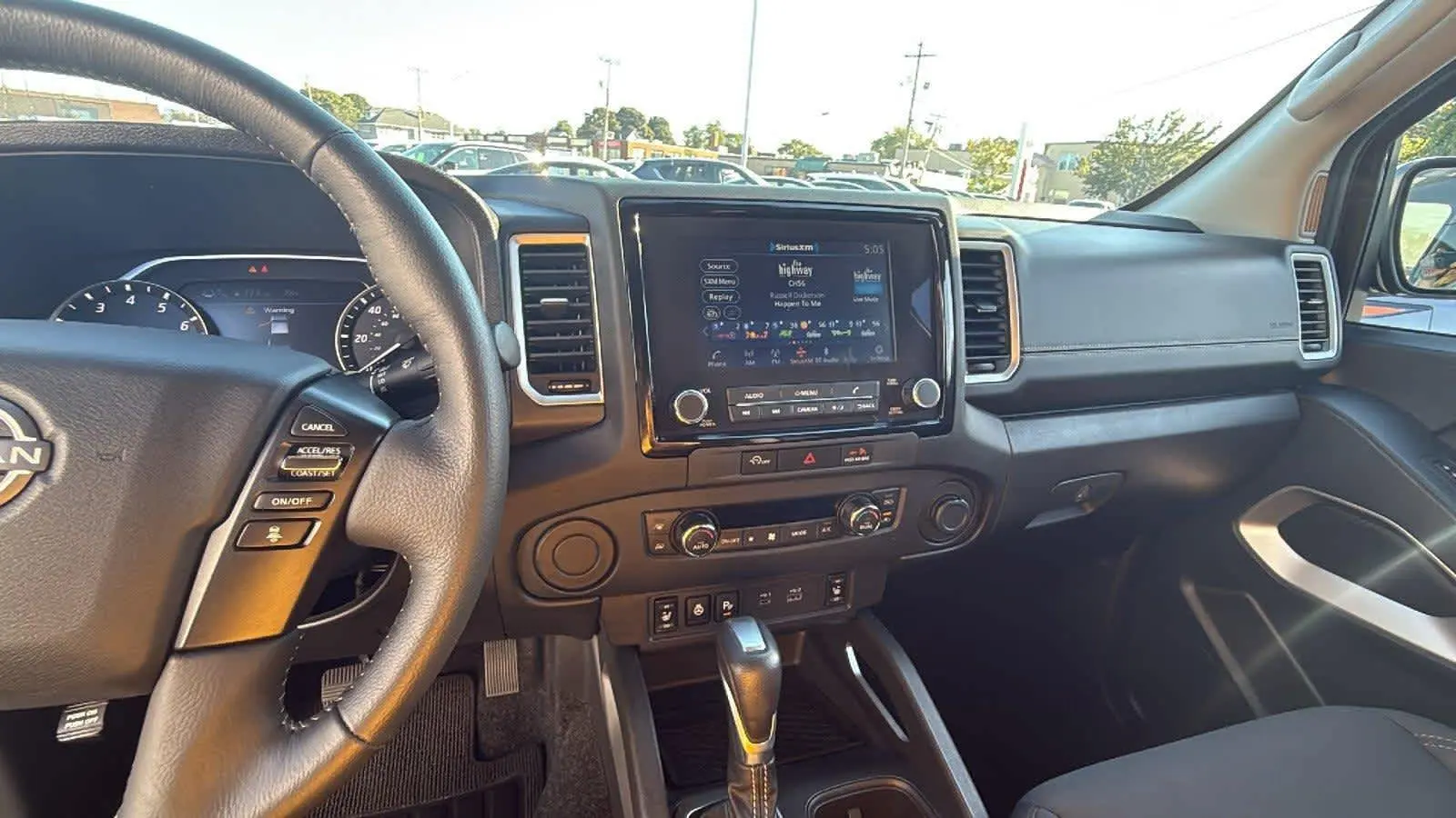 2024 Nissan Frontier SV photo 12
