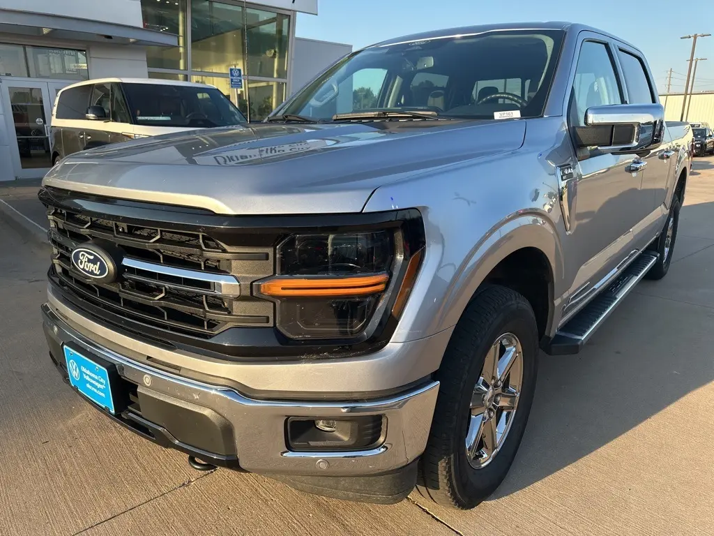 2024 Ford F-150 XLT photo 9